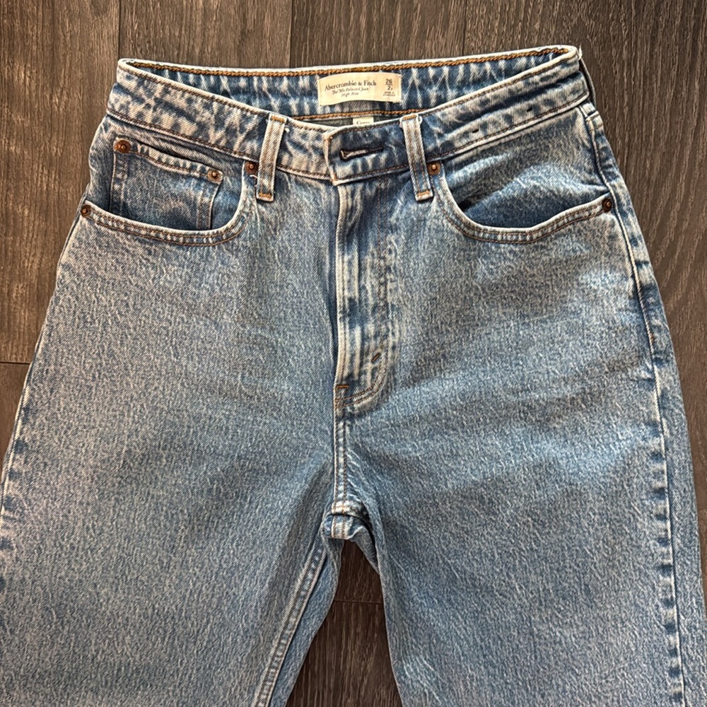 Abercrombie 90s Relaxed Jean High Rise Curve Love 26 2 S - Picture 3 of 6